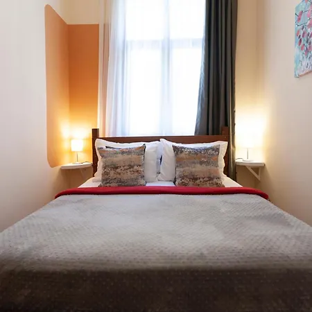 Appartement Historic Getaway In Pera Istanboel