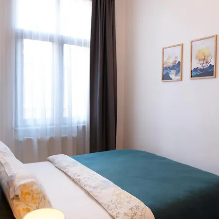 Historic Getaway In Pera شقة